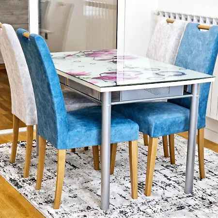 Bulevar Square Apartment