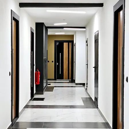 Bulevar Square Apartment